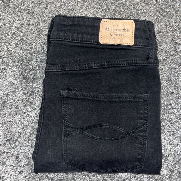 A&F Super Skinny High Rise Jeans - Picture 4 of 6